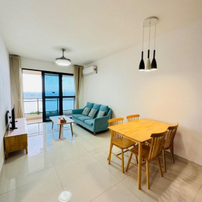 Seaview 2B1R cozy condo forest city